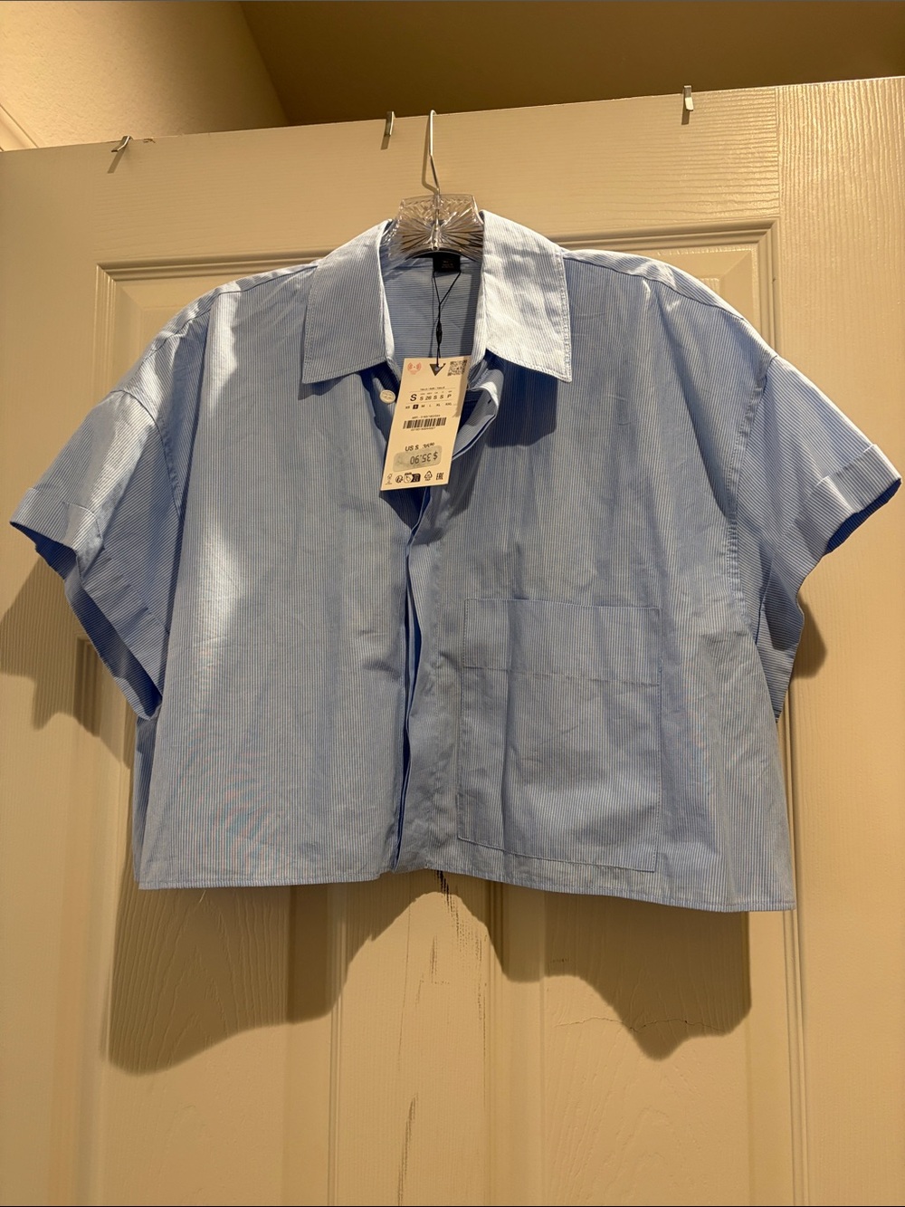 Zara Light Blue Short-Sleeve Button-Down Cropped Shirt